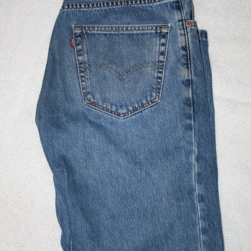 Levis 550 Jeans 32 x 30 used for repair